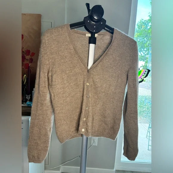Saks Fifth Avenue light brown 100% cashmere Cardigan - Picture 1 of 2
